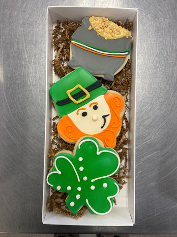 St. Paddy's Day Cookie Box w/Bow In-store Pickup